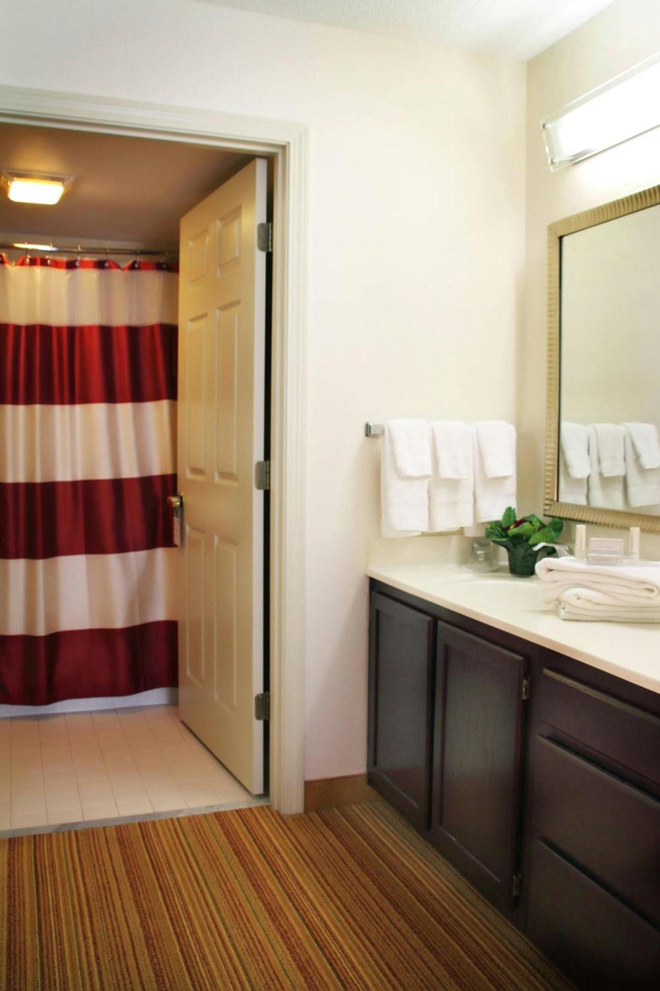 Residence Inn By Marriott Hanover Lebanon Bagian luar foto